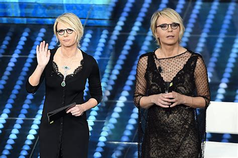 maria de filippi vestito givenchy prima sera sanremo|Festival di Sanremo 2017: i look di Maria De Filippi della prima .